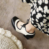 Derbies Années 50 À Talons Noires & Blanches